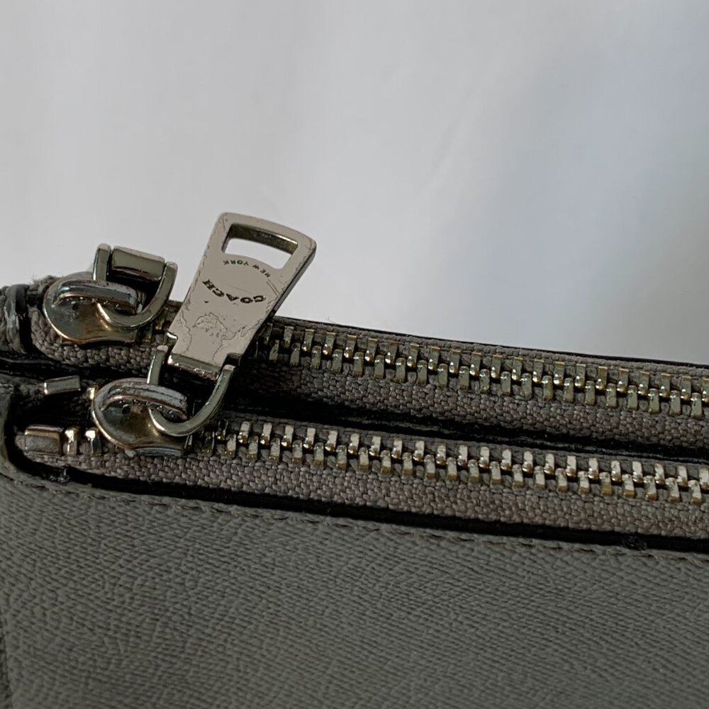 Coach  Double Zip Wristlet – Gray Crossgrain Leather - Picture 3 of 14